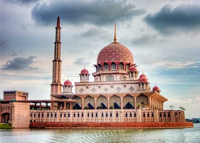 THÁNH ĐƯỜNG HỒI GIÁO PUTRA MOSQUE