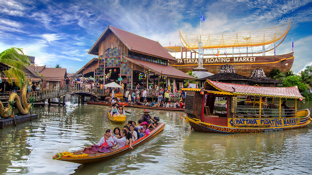 Chợ Nổi Bốn Miền (Floating Market)