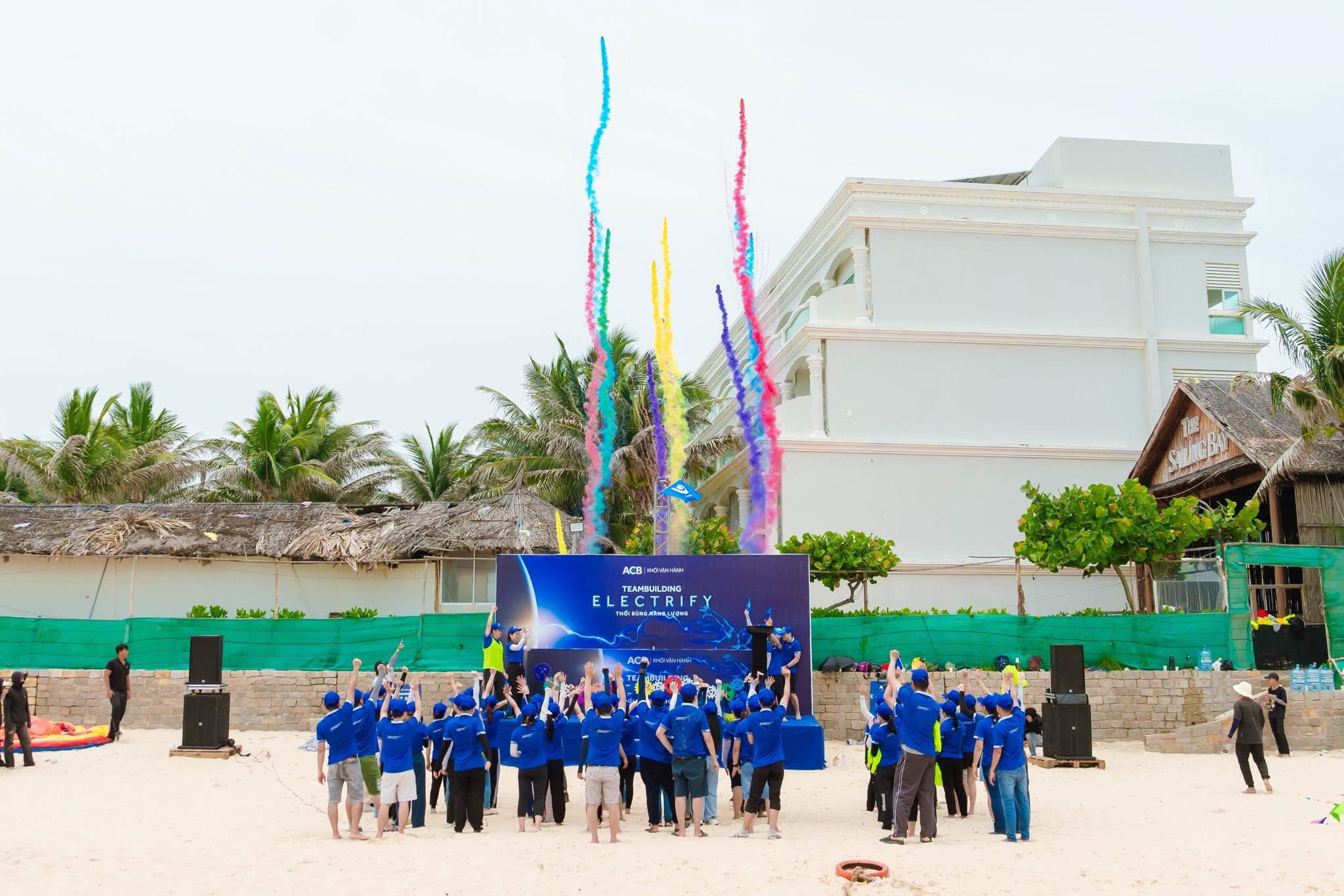 TEAM BUILDING