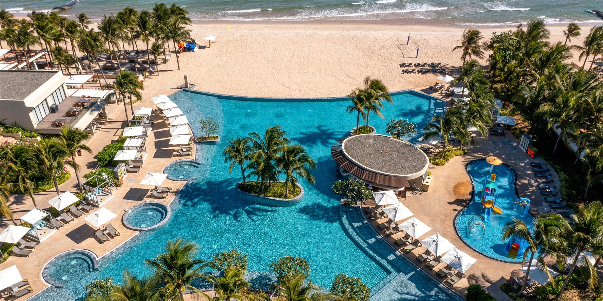 resort hồ tràm