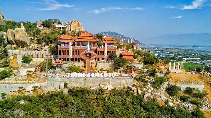 Trùng Sơn Cổ Tự