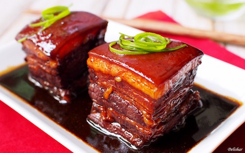 Món thịt kho Đông Pha đậm đà béo ngậy khi du lịch Thượng Hải, gợi ý món ngon không thể bỏ qua trong cẩm nang kinh nghiệm du lịch thượng hải trùng khánh tự túc giúp bạn cân nhắc nên đi thượng hải hay trùng khánh hoặc du lịch Trùng Khánh.