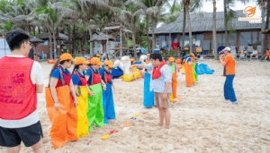 Đồng đội phối hợp trong hoạt động team building