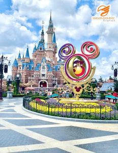 Lâu đài cổ tích tại Disneyland Thượng Hải - điểm tham quan hấp dẫn cho gia đình khi du lịch Trung Quốc