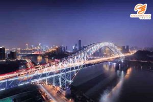 Trùng Khánh thành phố 8D - Bến Chaotianmen nổi bật với cây cầu lớn và khung cảnh thành phố về đêm