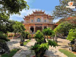Phú Quý vs Phú Quốc - Chùa Linh Quang cổ kính tại đảo Phú Quý