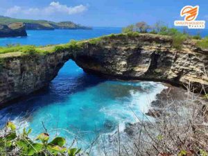 Bali Swing - Diamond Beach nổi bật với bãi cát trắng, biển xanh và những vách đá hùng vĩ